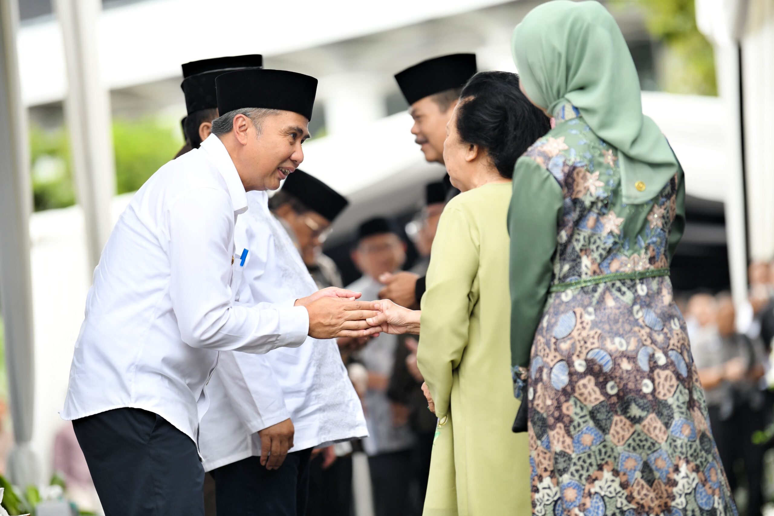 Bey Machmudin Jaga Dan Perkuat Nilai Nilai Kearifan Lokal Sekitar Jabar