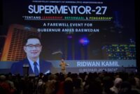 Gubernur Jawa Barat Ridwan Kamil saat menjadi mentor di acara Supermentor 27, Jakarta, Minggu (02/10).