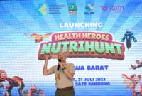 Sekretaris Daerah Provinsi Jabar Setiawan Wangsaatmaja meluncurkan aplikasi Health Heroes Nutrihunt Se-Jawa Barat di Plaza Gedung Sate, Kota Bandung, Jumat (21/7/2023).